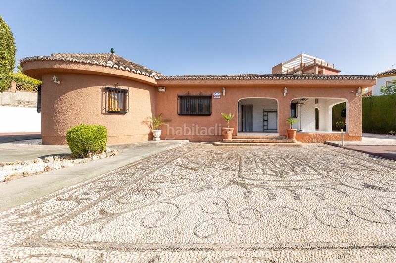 Foto 3bd20ef0-ebdf-4a37-a118-6f14557781cf. Chalet en cerezos ii 30 villa de lujo exclusividad, espacio y estilo en un entorno privilegiado en Gójar
