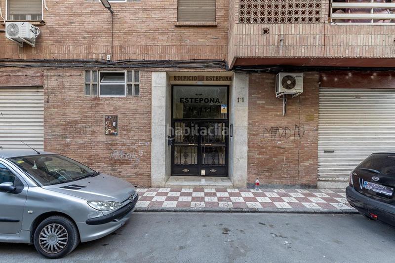 Foto d81626a3-529c-4a8a-ace8-e57a73c95c47. Piso en carretera de málaga 111 gran piso en carretera de málaga en Granada