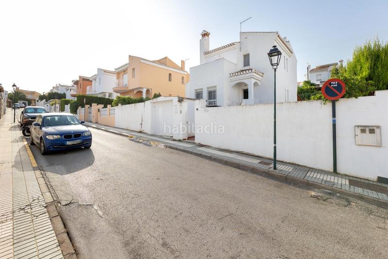Foto b2dfaeea-7aa2-47ec-a418-e29e5c112a33. Chalet  con gran parcela y piscina en loma verde, en Albolote