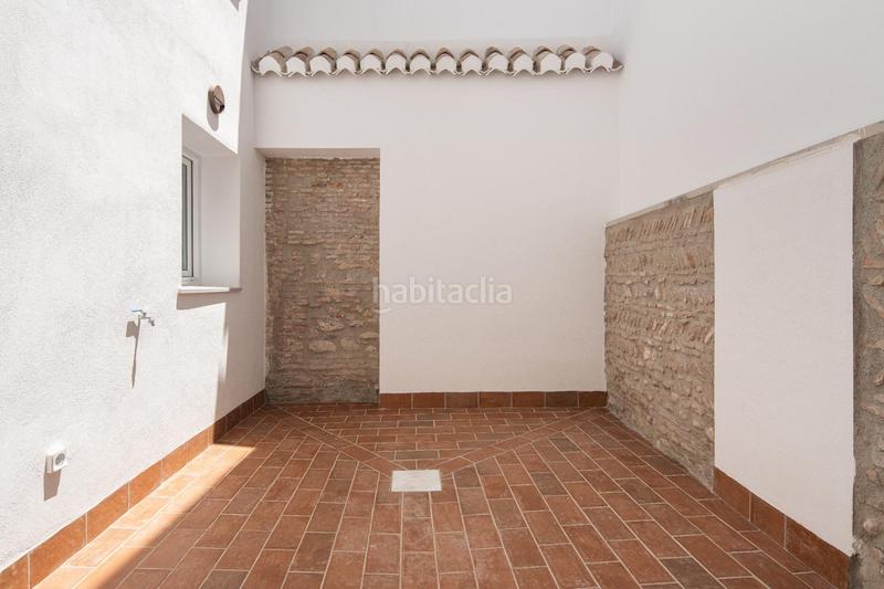 Foto 2083d8d2-3f2d-4ec1-bd74-00bf87779a34. Piso en calle hotno de vidrio 14 horno de vidrio, monte de piedad 7 y 9 b en Granada