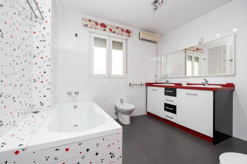 Foto d8360a2b-4118-4995-aeab-befa7a6a3135. Casa adosada en camino camino gojar casa adosada en gojar. en Gójar