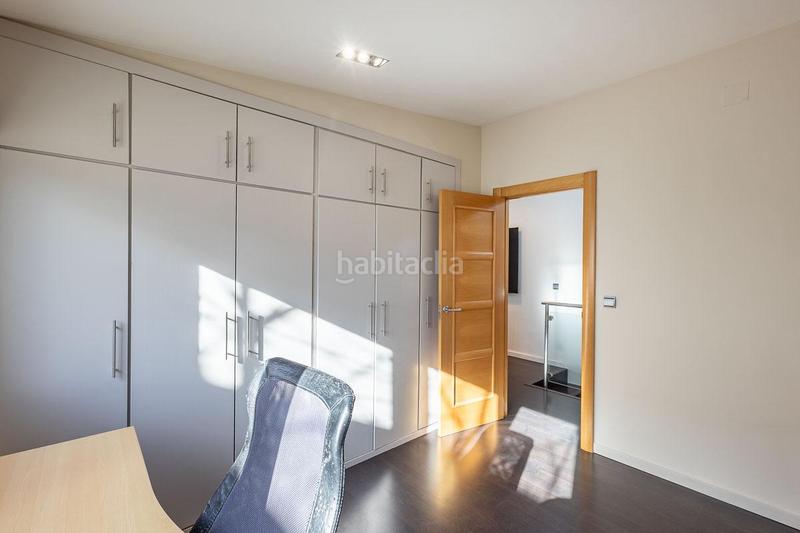 Foto d862ea19-2d5a-4db4-85f3-b9e247180f84. Casa in calle cosmos 10 in Barrio de la Vega Monachil