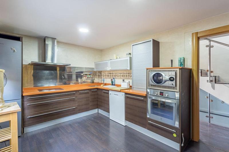 Foto db027814-c4ab-4176-855d-b8c4d568ff38. Casa in calle cosmos 10 in Barrio de la Vega Monachil