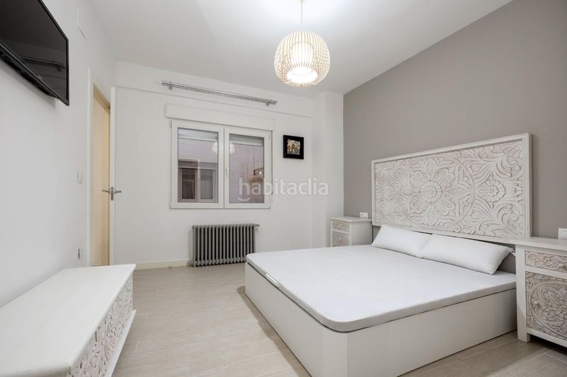 Foto aaba9a6d-5277-483a-94e0-e985e8df71b5. Piso en calle pedro antonio de alarcon 9 espectacular piso de 4 dormitorios en pedro antonio de alarcón 9 en Granada