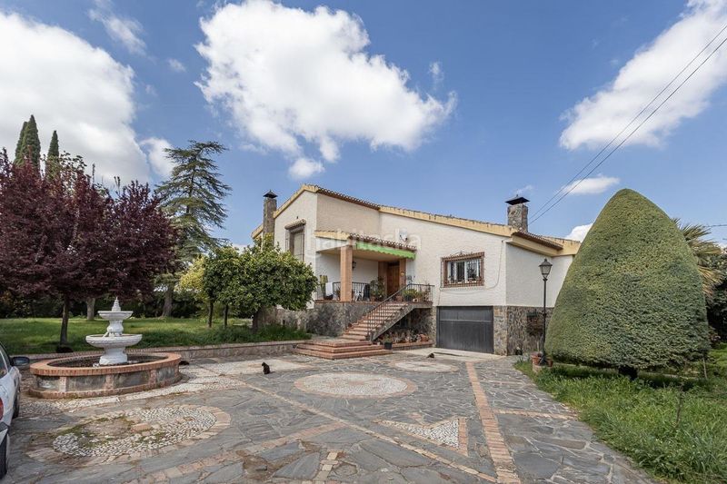 Foto 09310f43-00fc-4930-847f-8ebb23501d6f. Casa amb aparcament piscina a Ogíjares