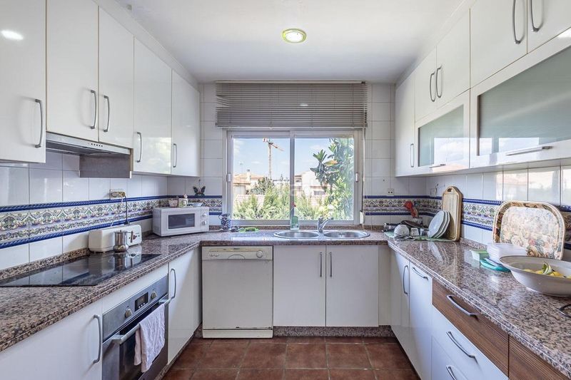 Foto 65909a53-5ead-4598-bf53-079368ec0e0a. Casa amb aparcament piscina a Ogíjares