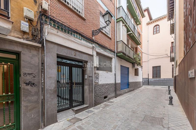 Foto 9aee11f8-778a-453a-98ec-f71aa34a8421. Piso en calle de las caballerizas 2 piso 4 dormitorios en c san juan de dios . en Granada