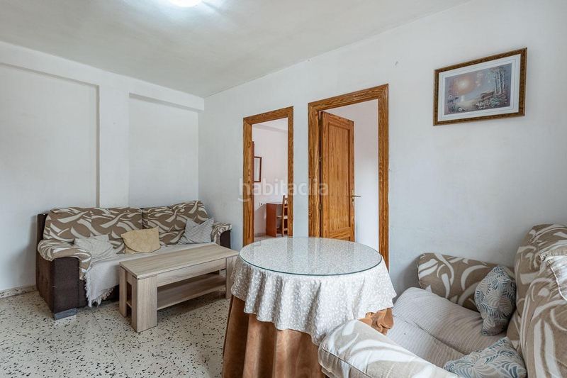 Foto ce481faa-1b66-461d-8c59-cce504d52b49. Piso en calle de las caballerizas 2 piso 4 dormitorios en c san juan de dios . en Granada