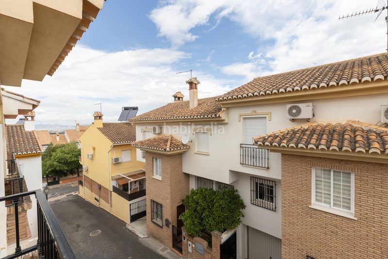 Foto 791c80d0-824c-4b60-91f3-0eb37582e987. Casa aparellada amb calefacció aparcament a Cájar