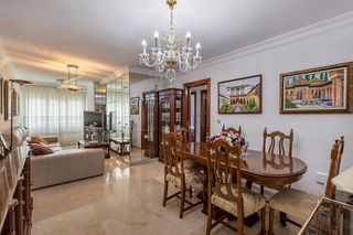 Piso en Calle arquitecto jimenez lacal 3. Magn�fico piso en venta en la zona de mondragones, granada!