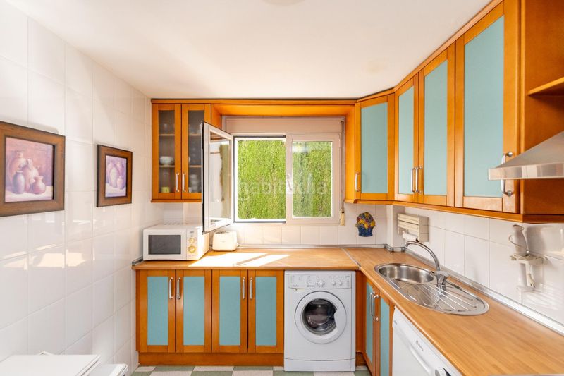 Foto a2e4a704-3718-4472-a2e6-3c597b809985. Xalet a calle calle cosmos 46 a Barrio de la Vega Monachil