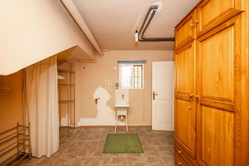 Foto d8c1bf60-40c5-46cb-a442-95acfe4833e6. Casa pareada en maria pinet 10 bonita pareada con piscina comunitaria en Cenes de la Vega