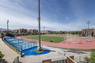 Pis a Calle calle profesor manuel garzón pareja 21. Gran piso con garaje opcional en mirasierra