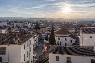 Casa a Calle pernaleros bajo 11. Casa singular en albaicín junto a puerta de elvira