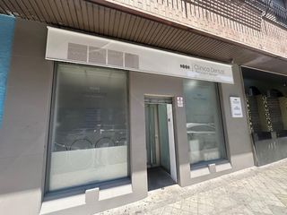 Lloguer Local Comercial  Calle calle trajano. Local en aquiler en zona inmejorable