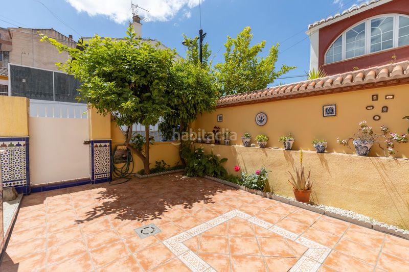 Foto 3d2e27bc-e007-4a3a-ae81-090ea7738de4. Casa adossada amb calefacció aparcament a Avda. De los Ogíjares Armilla