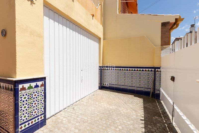 Foto e4d251b1-60bd-4a4c-9808-9dee6bcac9af. Casa adossada amb calefacció aparcament a Avda. De los Ogíjares Armilla