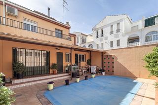 Chalet in Calle severo ochoa 31. Chalet independiente en santa fe  amplio, luminoso y con piscina