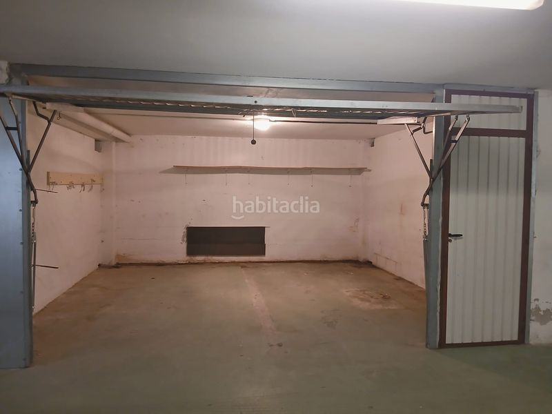 Foto f17752ab-6b33-4573-b731-1b095e1cd57f. Aparcament cotxe a Ezcaray