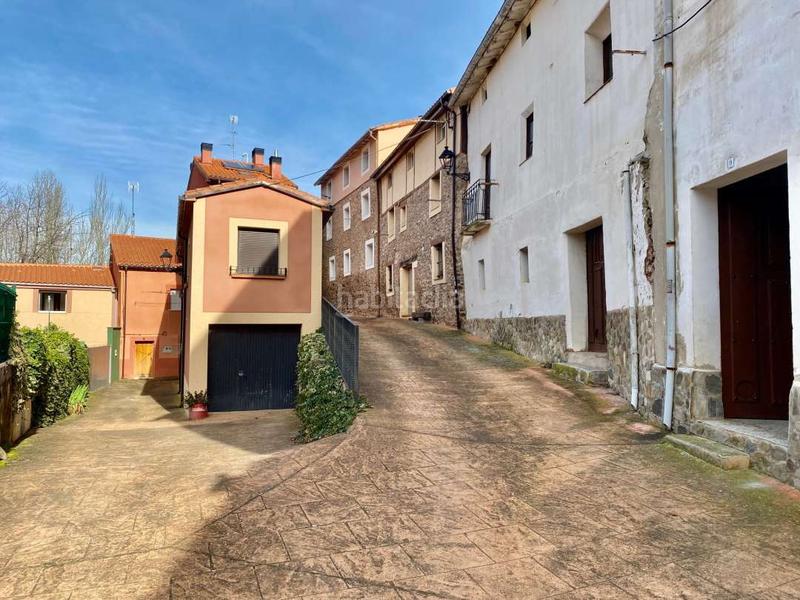 Foto 5620cd4b-0051-47fb-a09d-2fd60e840607. House with heating in Santurdejo