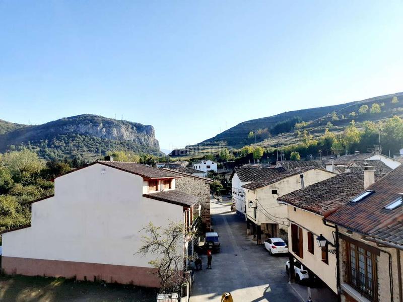 Foto c248a1b6-a2c7-4a4b-bde7-273c595c8aa2. Dúplex amb calefacció aparcament a Ojacastro