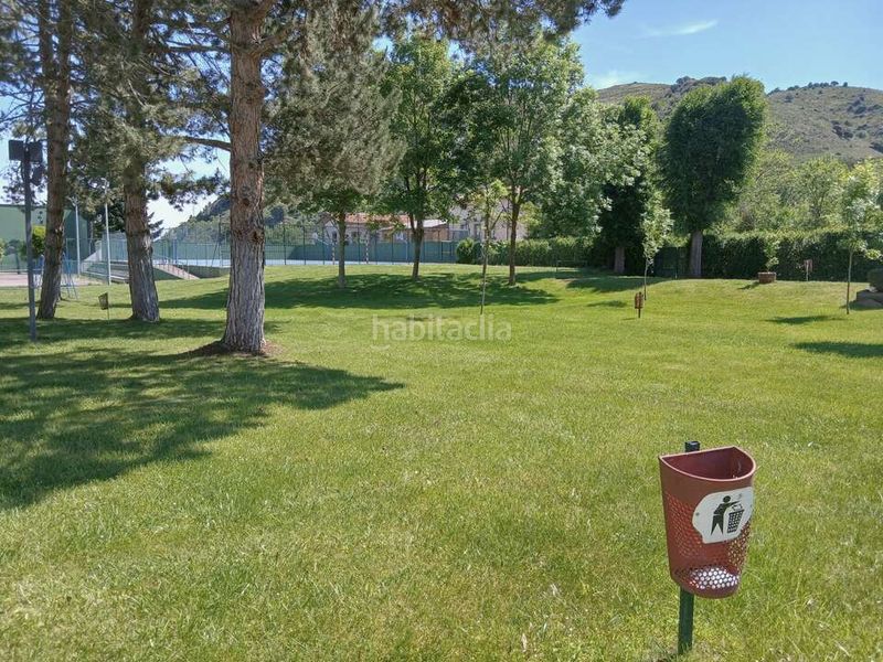 Foto f34d35ae-fd8d-45df-9f98-e783d1c5aa72. Pis amb calefacció piscina a Ezcaray