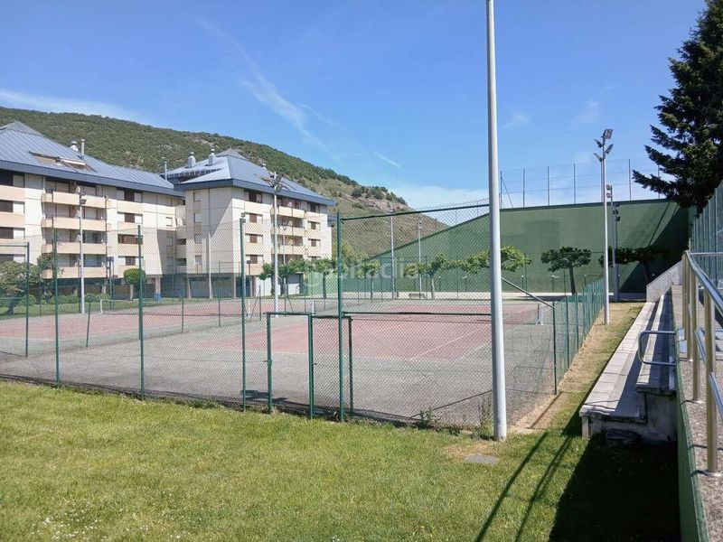 Foto f421dbbb-136d-4cfe-97c6-ca6e0f1bc251. Pis amb calefacció piscina a Ezcaray