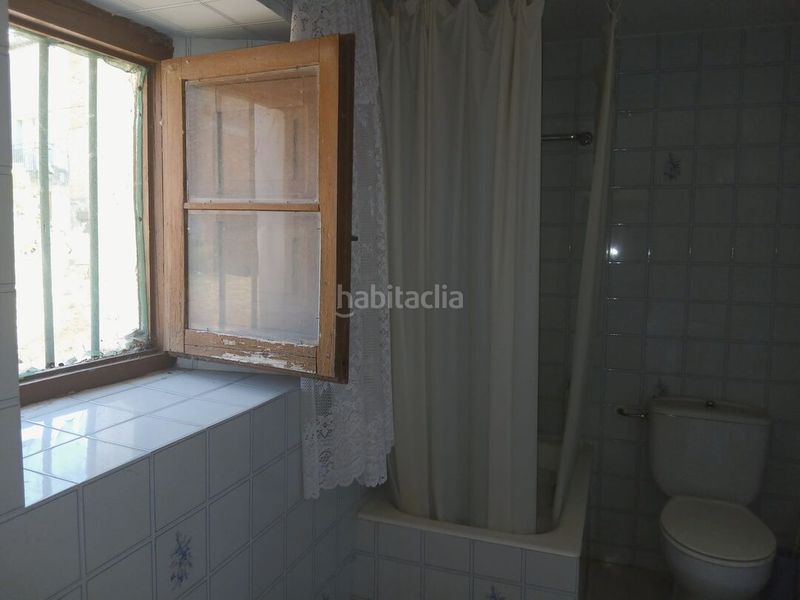 Foto 3d9f242c-92a4-43ea-91e3-a9fbd8c68e12. Casa amb calefacció a Santurdejo