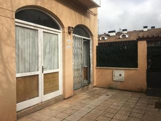 Business premise in Ezcaray. Local en travesía soleta