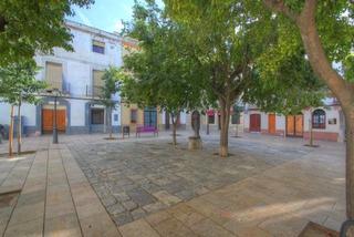 Casa a La Geltrú-Sant Jordi. Pequeño edificio para rehabilitar en la geltrú