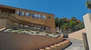 Chalet in Mas Trader-Corral d´En Tort-Corral d´En Cona. Gran casa en urb. corral den cona  cubelles