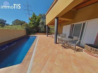 Xalet a Mas Trader-Corral d´En Tort-Corral d´En Cona. Gran casa en urb. corral den cona  cubelles
