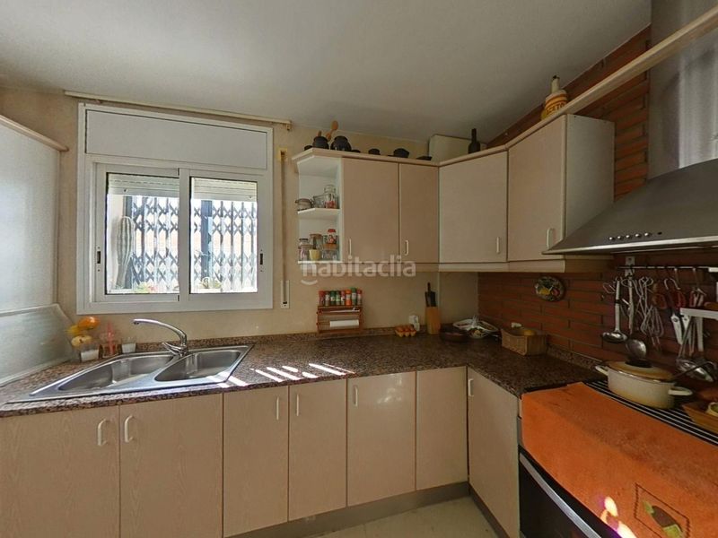 Foto cbfdc1fe-fe52-414f-89d2-a639e3866e8e. Chalet avec parking dans Santa Maria Vilanova i la Geltrú