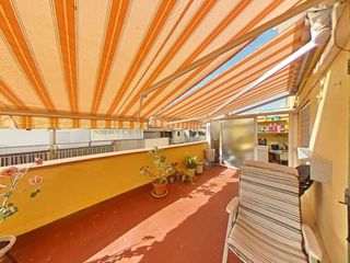 Ático  Carrer josep pers i ricart. Ático con amplia terraza de 60 m2 en el centro