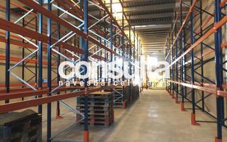 Nau industrial a Carrer montnegre 1. En buen estado de conservación