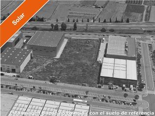 Lloguer Solar industrial a Carrer garnatxa 32. Excelente  ubicación