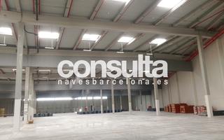 Lloguer Nau industrial a Carrer de la vinya s/n. Excelente imagen corporativa y numerosos muelles de carga y desc