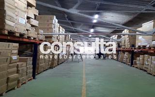 Nau industrial a Carrer del cobalt 146. Puertas tipo tir