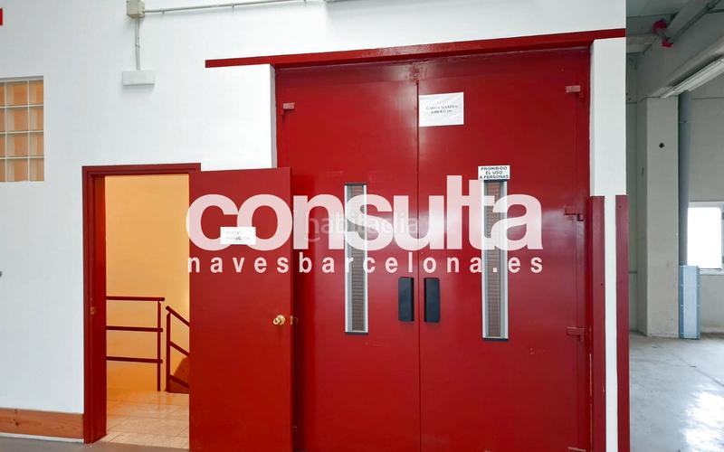 Foto 259c3ac6-fbf0-486d-b45a-e7036d26a985. Rent industrial building in carrer de les nuadores 18 in Olesa de Montserrat
