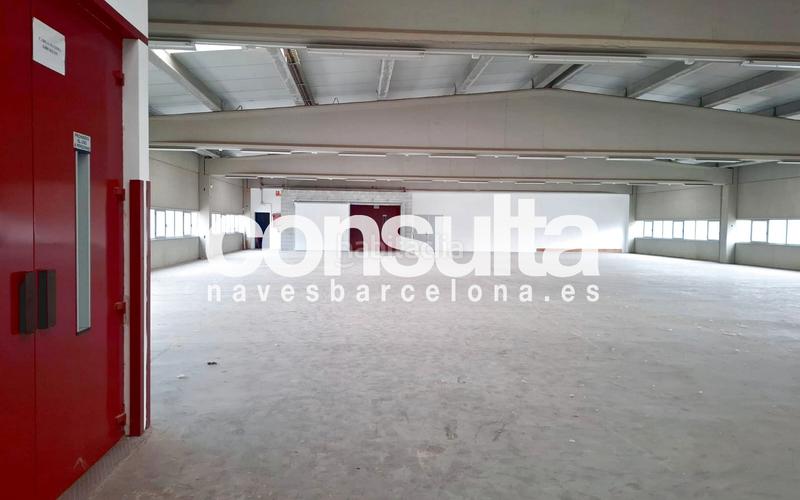 Foto edae81d0-1f7d-4e7a-ad86-8f86cc3b0d19. Rent industrial building in carrer de les nuadores 18 in Olesa de Montserrat