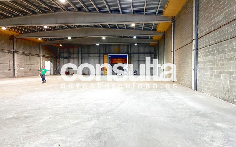 Foto e8f3882c-344a-4166-bb12-da0a4c2222c6. Lloguer nau industrial a avinguda can bordoll 92 a Sabadell