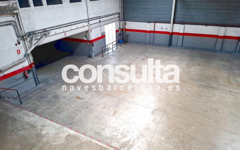 Foto f016e324-ad70-44bb-9690-07f3c17fc269. Nau industrial a carrer de joanot martorell 94 a Sabadell