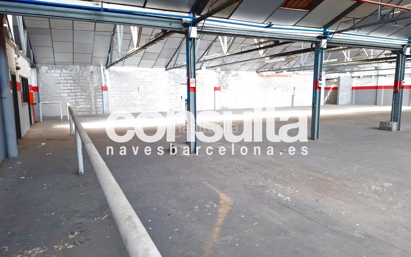 Foto fe5b882f-59e2-4493-870b-89a4f43cc0d2. Alquiler nave industrial en carrer de joanot martorell 94 4 muelles de carga y descarga en Sabadell