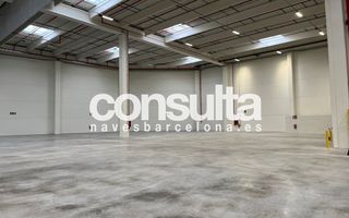 Lloguer Nau industrial a Carrer arquímedes 1. Muelle de carga y descarga