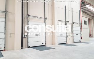 Lloguer Nau industrial a Passeig de sanllehy 23. 4 muelles de carga y descarga