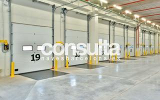 Miete Fabrikhalle in Avinguda del ferrocarril 20. 20 muelles de carga y descarga