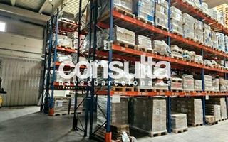 Lloguer Nau industrial a Camí ral 3. Gran patio de 9.518 m².