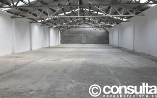 Affitto Capannone industriale in Carrer eduard calvet i pintó 12. Reformada