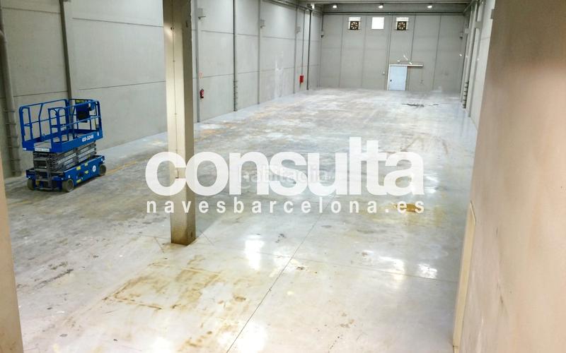 Foto 0f4e8d82-75ea-4182-aead-bd4bfd70000c. Alquiler nave industrial en avinguda de bertran i güell 6 posibilidad de colocar puente grúa en Gavà