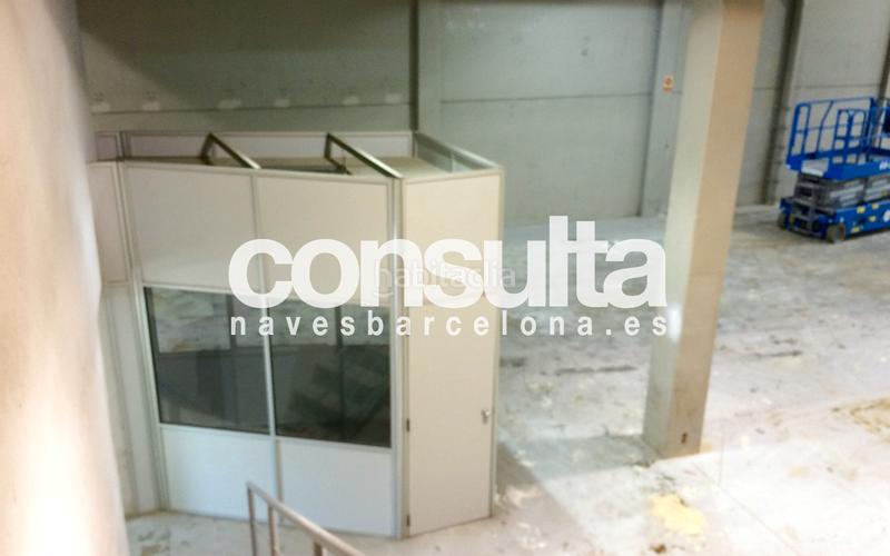 Foto 2cf089e8-62bf-4071-ab2a-a076d3b0e684. Alquiler nave industrial en avinguda de bertran i güell 6 posibilidad de colocar puente grúa en Gavà